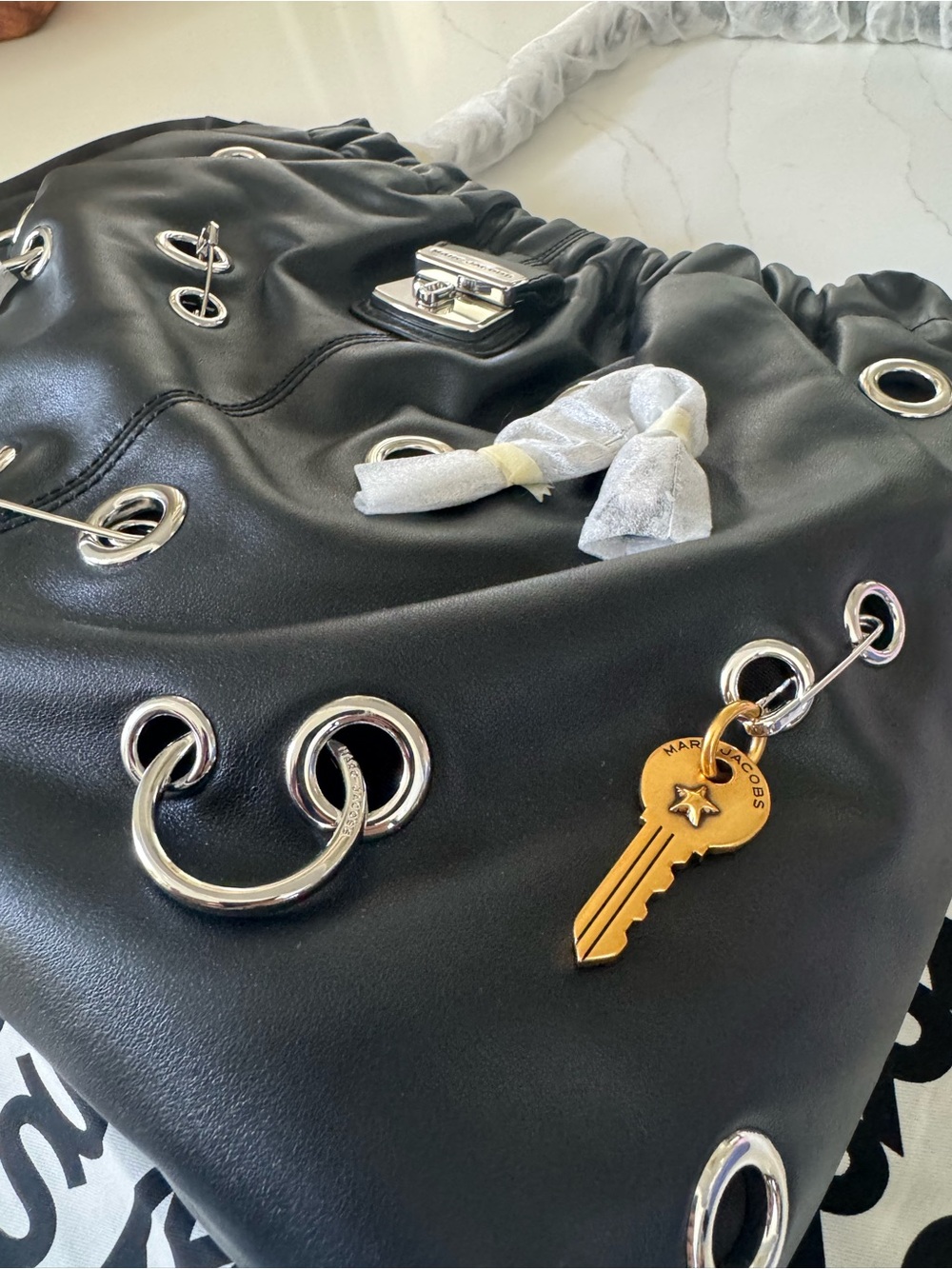 NWT Marc Jacobs The Grommet Charm Cristina Leather Tote - Picture 5 of 15